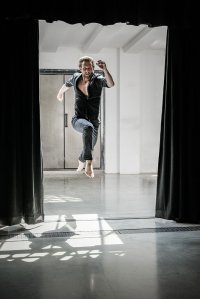 obrázek k akci PANTHERA: nové hudebně-taneční vystoupení 420people inspirovala slavná kniha Sapiens